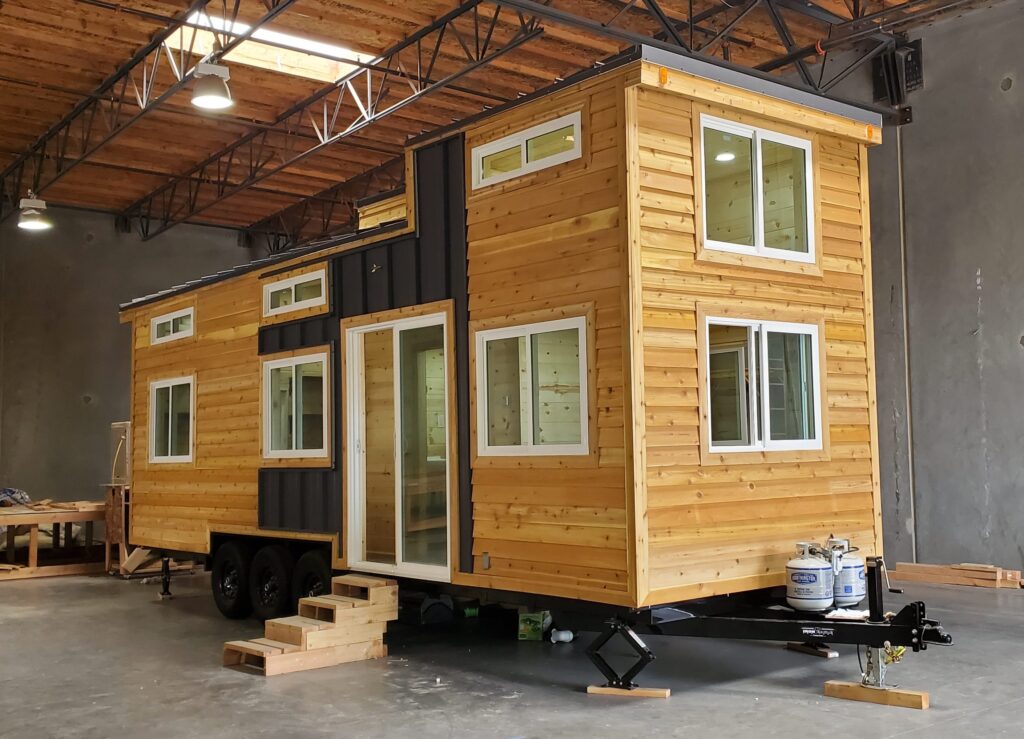 28 Footer with Large Loft