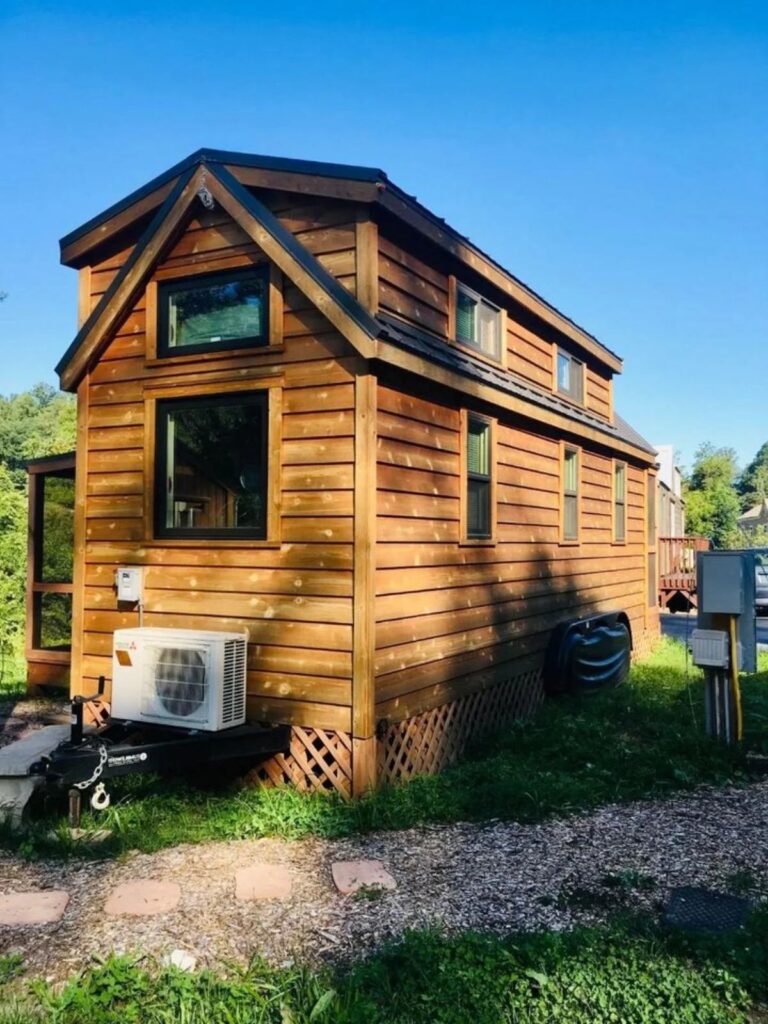 For Sale: Stunning Tiny Home in Acony Bell Community – Live Big in a Small Space!
