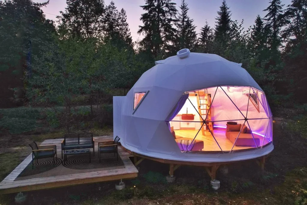 Sky Valley GeoDomes – Epic Views & Private Hot Tub in Sultan, WA