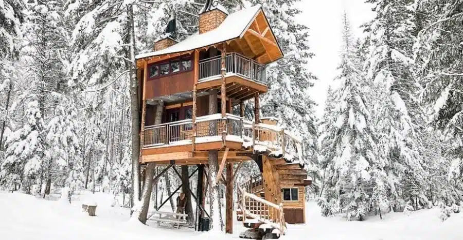 Fairytale Treehouse in Montana: Cozy Forest Stay Near Glacier National Park